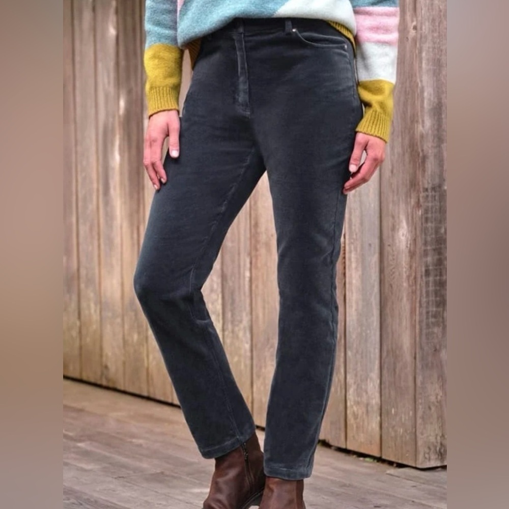 Lauren Jeans Co. corduroy Charcoal pants size 4